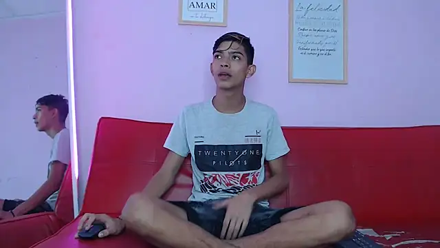 Snapshot of KING_STYLE2 chatting on 03-06-25, 10:58 KING STYLE2 online show from 03-06-25, 10:58