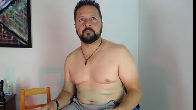 Snapshot of Daniel_08_8 chatting on 03-08-25, 03:56 Daniel 08 8 online show from 03-08-25, 03:56