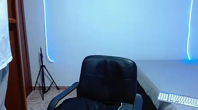 H3ll B0I online show from 03-07-25, 06:46