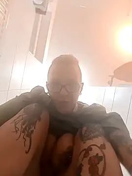 Astrid-Gilbert online show from 02-03-25, 12:04