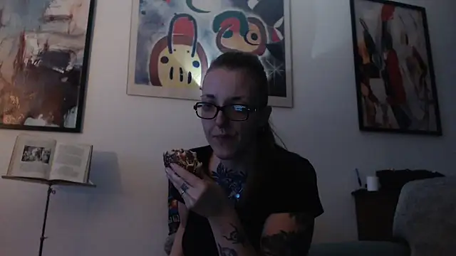 Astrid-Gilbert online show from 02-21-25, 09:00