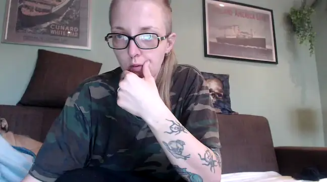 Astrid-Gilbert online show from 02-26-25, 08:59