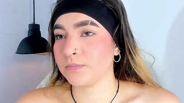 Shanntal  online show from 10-15-25, 06:52