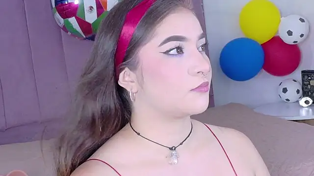 Snapshot of Shanntal_ chatting on 06-24-26, 07:35 Shanntal online show from 06-24-26, 07:35