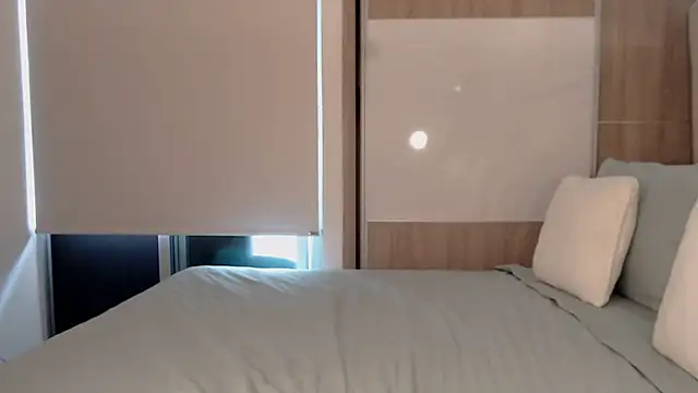 sofiaxox online show from 12-04-25, 03:10