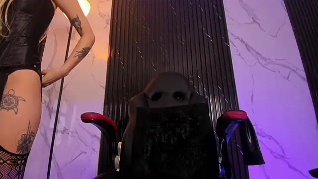 SadieManson  online show from 03-07-25, 01:07