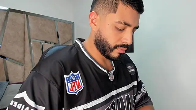 LeandroRusso online show from 02-25-25, 07:58