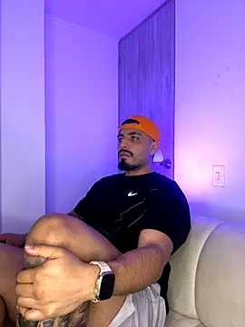 LeandroRusso online show from 09-10-25, 02:22