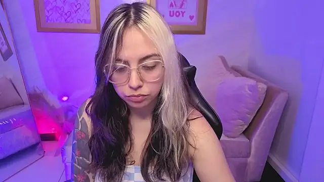 Hela v online show from 12-03-25, 07:56