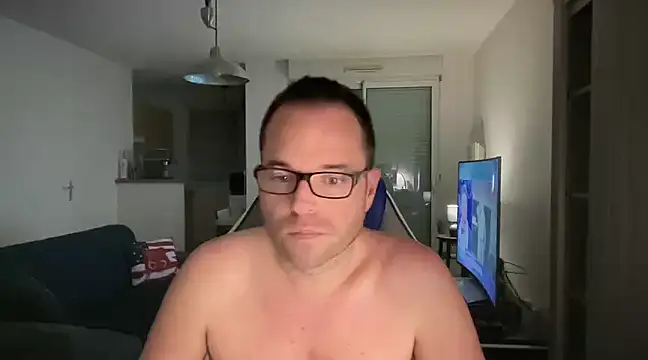 Snapshot of Funnyjul31 chatting on 01-27-25, 07:03 Funnyjul31 online show from 01-27-25, 07:03