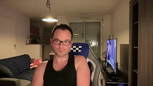 Snapshot of Funnyjul31 chatting on 02-03-25, 05:56 Funnyjul31 online show from 02-03-25, 05:56