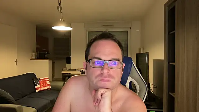 Snapshot of Funnyjul31 chatting on 02-14-25, 07:12 Funnyjul31 online show from 02-14-25, 07:12