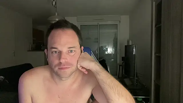 Snapshot of Funnyjul31 chatting on 02-20-25, 10:04 Funnyjul31 online show from 02-20-25, 10:04