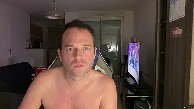 Snapshot of Funnyjul31 chatting on 03-03-25, 06:33 Funnyjul31 online show from 03-03-25, 06:33