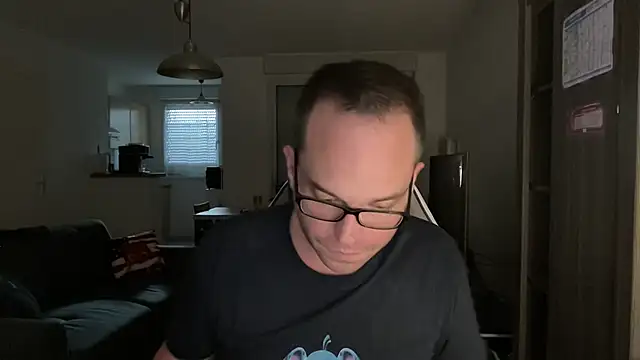 Snapshot of Funnyjul31 chatting on 03-08-25, 04:06 Funnyjul31 online show from 03-08-25, 04:06