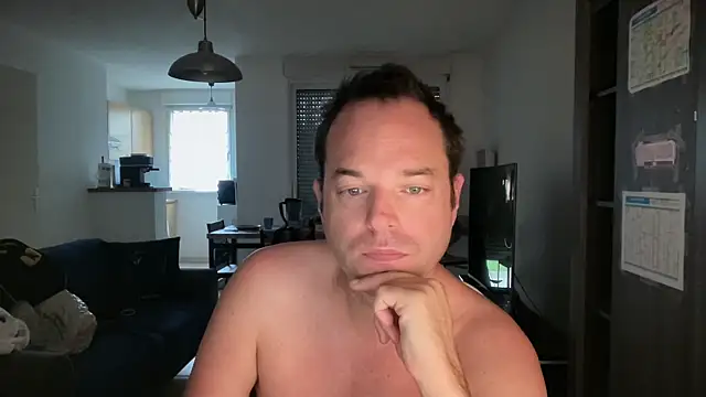 Snapshot of Funnyjul31 chatting on 11-24-25, 11:10 Funnyjul31 online show from 11-24-25, 11:10