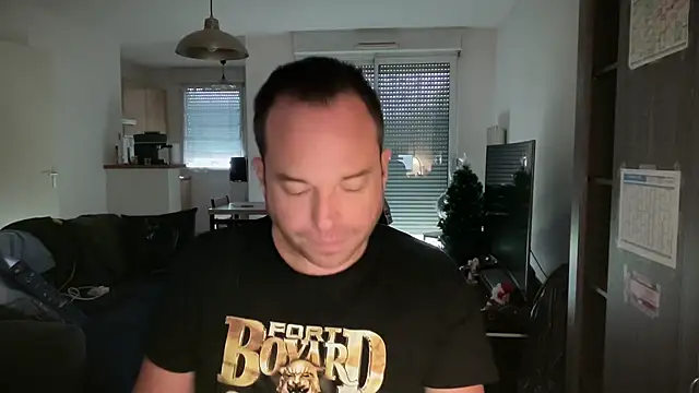 Snapshot of Funnyjul31 chatting on 11-30-25, 01:26 Funnyjul31 online show from 11-30-25, 01:26