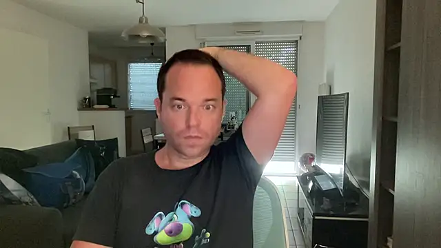 Funnyjul31 online show from 05-31-26, 01:51