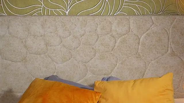 MillaBlis online show from 10-03-25, 08:17