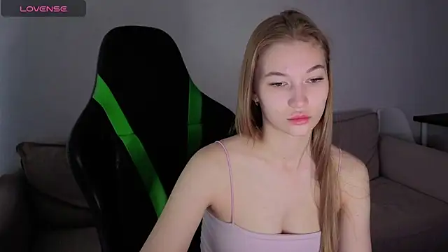 Snapshot of maria_plaudice chatting on 04-22-26, 04:48 maria plaudice online show from 04-22-26, 04:48