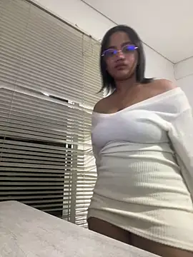 my cam online show from 03-09-25, 12:10