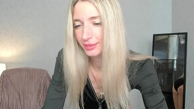 Snapshot of skinnyladyy chatting on 03-12-25, 05:24 skinnyladyy online show from 03-12-25, 05:24