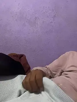 Snapshot of EduardoEspinoza12 chatting on 02-28-25, 05:48 EduardoEspinoza12 online show from 02-28-25, 05:48