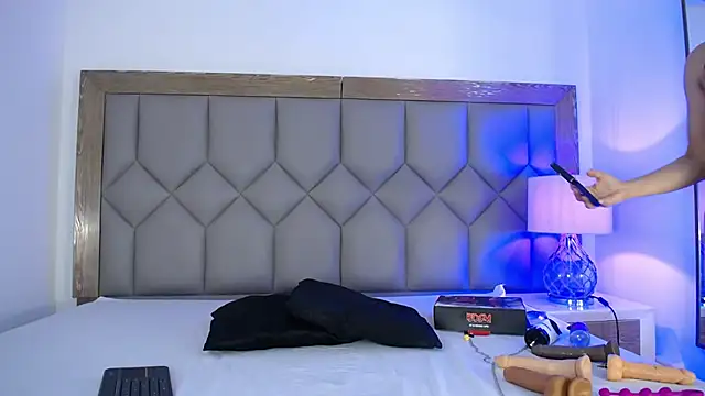 Snapshot of PamelaaPonce chatting on 01-14-26, 12:44 PamelaaPonce online show from 01-14-26, 12:44