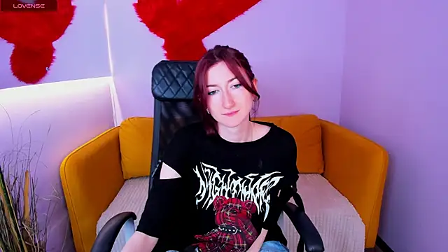 Snapshot of Violet_Moreau chatting on 07-10-26, 09:56 Violet Moreau online show from 07-10-26, 09:56