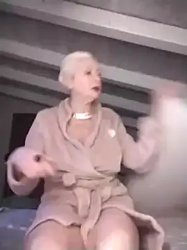 divinaerotica online show from 03-05-25, 05:18