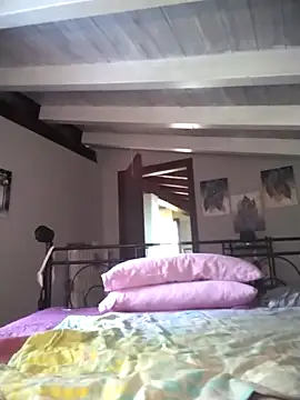 divinaerotica online show from 04-17-26, 04:21