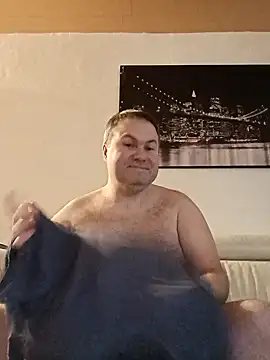 Pourleplasirs online show from 01-31-25, 01:54