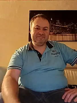 Pourleplasirs online show from 02-19-25, 01:40