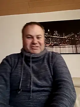 Pourleplasirs online show from 11-14-25, 01:04