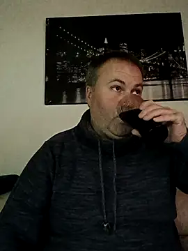 Pourleplasirs online show from 11-26-25, 10:11