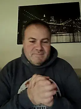 Snapshot of Pourleplasirs chatting on 12-14-25, 10:58 Pourleplasirs online show from 12-14-25, 10:58
