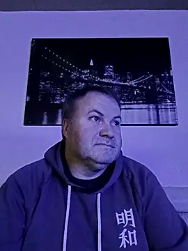 Snapshot of Pourleplasirs chatting on 12-20-25, 11:34 Pourleplasirs online show from 12-20-25, 11:34
