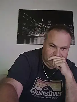 Snapshot of Pourleplasirs chatting on 05-23-26, 01:59 Pourleplasirs online show from 05-23-26, 01:59