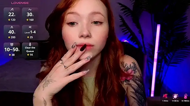 Maya Light online show from 03-25-26, 01:44