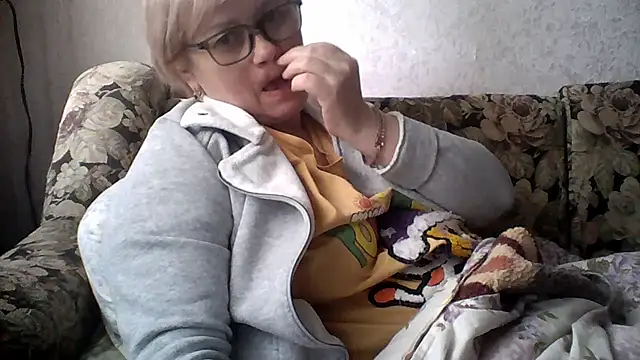 Snapshot of Mayya4321 chatting on 04-25-26, 01:41 Mayya4321 online show from 04-25-26, 01:41