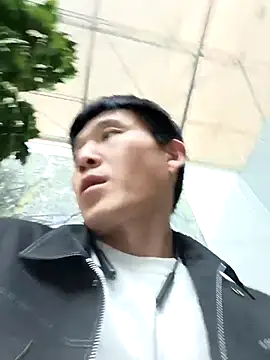 Snapshot of wadmma chatting on 10-13-25, 12:05 wadmma online show from 10-13-25, 12:05