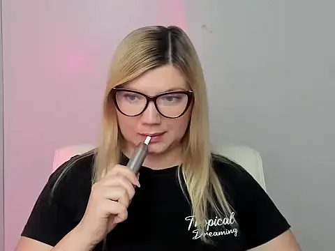 Lola moree online show from 09-17-25, 11:56