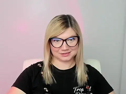 Lola moree online show from 09-22-25, 11:56