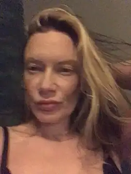 Snapshot of blondey206 chatting on 03-13-25, 12:48 blondey206 online show from 03-13-25, 12:48