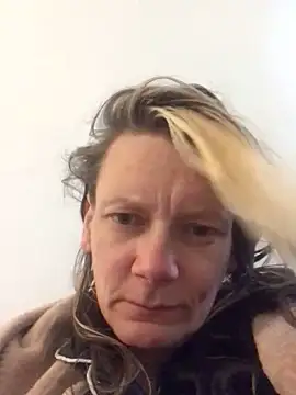 Snapshot of blondey206 chatting on 03-12-26, 11:05 blondey206 online show from 03-12-26, 11:05