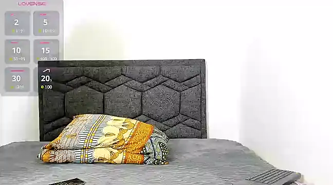 Snapshot of Edith_Miranda chatting on 02-20-25, 11:53 Edith Miranda online show from 02-20-25, 11:53