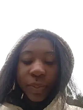 Snapshot of Zaira_Rose_ chatting on 10-13-25, 12:49 Zaira Rose online show from 10-13-25, 12:49