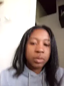 Snapshot of Zaira_Rose_ chatting on 10-14-25, 12:50 Zaira Rose online show from 10-14-25, 12:50