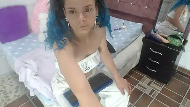 Snapshot of Ariasmithog chatting on 09-12-25, 03:01 Ariasmithog online show from 09-12-25, 03:01