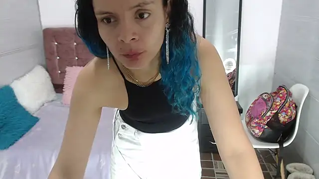 Snapshot of Ariasmithog chatting on 09-20-25, 01:01 Ariasmithog online show from 09-20-25, 01:01